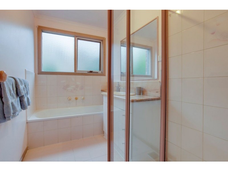 24 Beresford Drive, Boronia VIC 3155