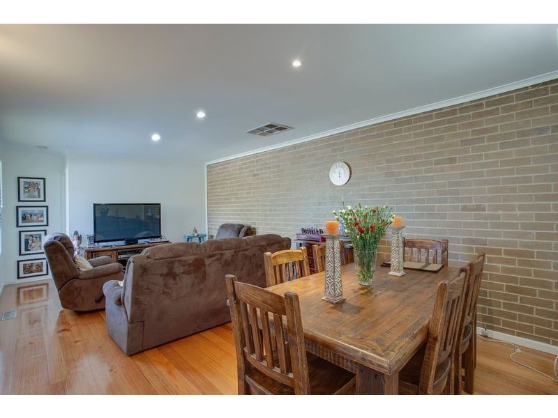 2/1643 Ferntree Gully Road, Knoxfield VIC 3180