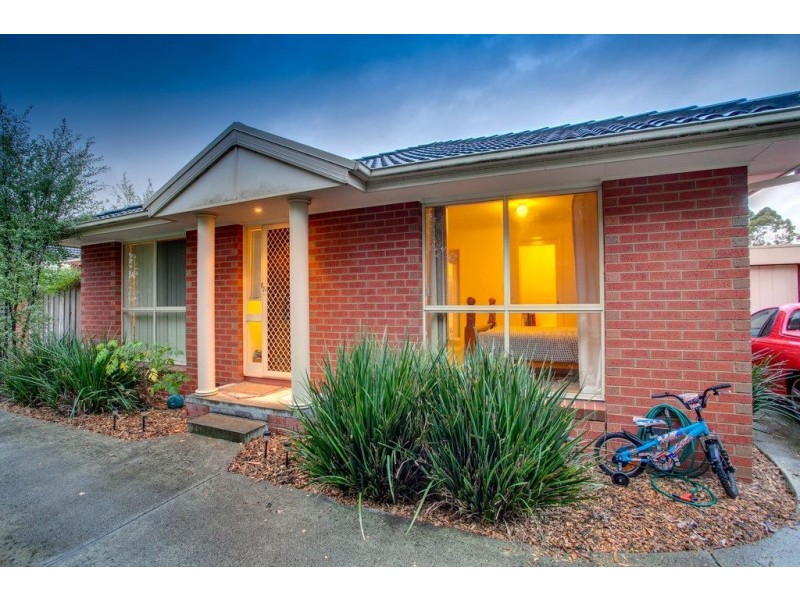 2/8 Swanley Avenue, Bayswater North VIC 3153