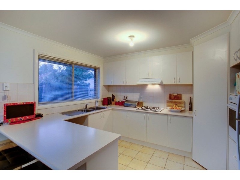 2/8 Swanley Avenue, Bayswater North VIC 3153