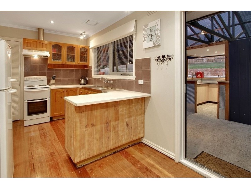 61 Stradbroke Road, Montrose VIC 3765