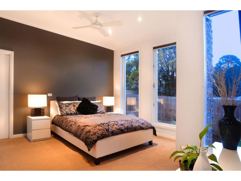 2/25 Augusta Road, The Basin VIC 3154