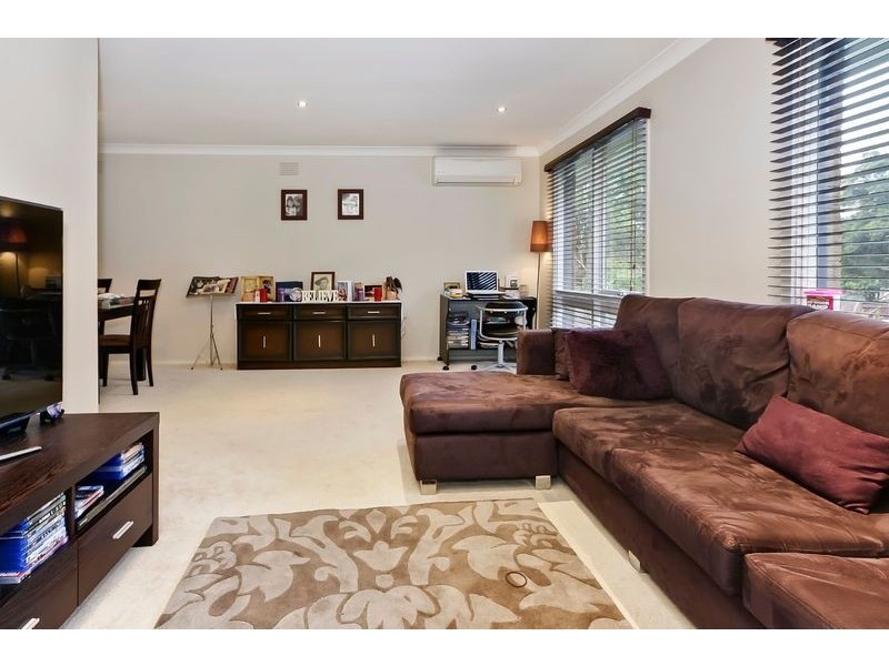 8 Treetop Drive, Kilsyth VIC 3137
