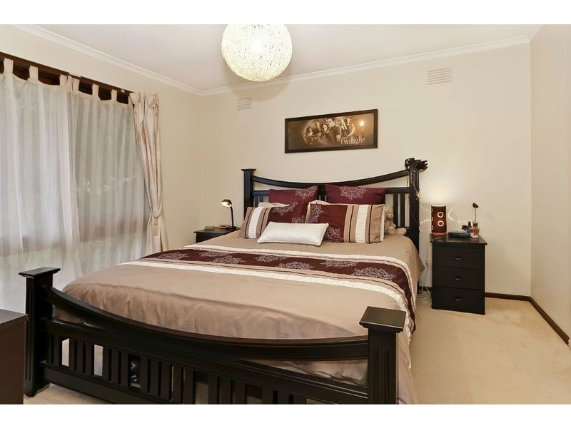 8 Treetop Drive, Kilsyth VIC 3137