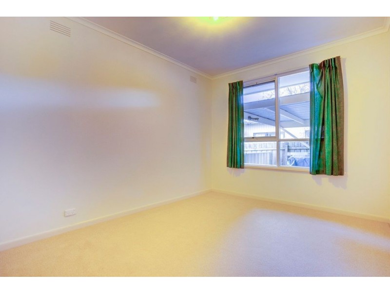 1/4 Vivienne Avenue, Boronia VIC 3155