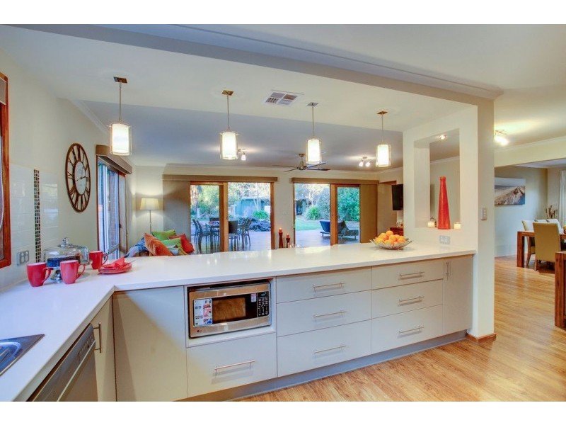 2 Memory Court, Kilsyth South VIC 3137