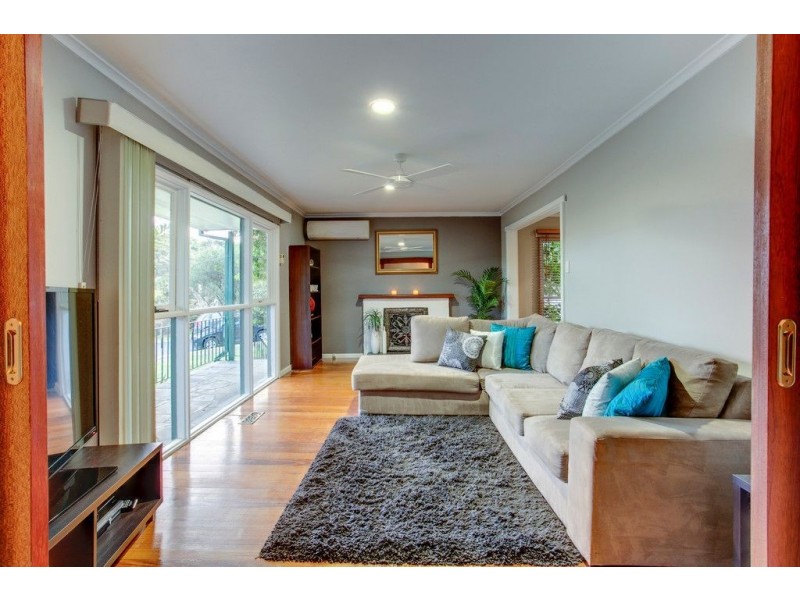 17 Weyburn Road, Boronia VIC 3155