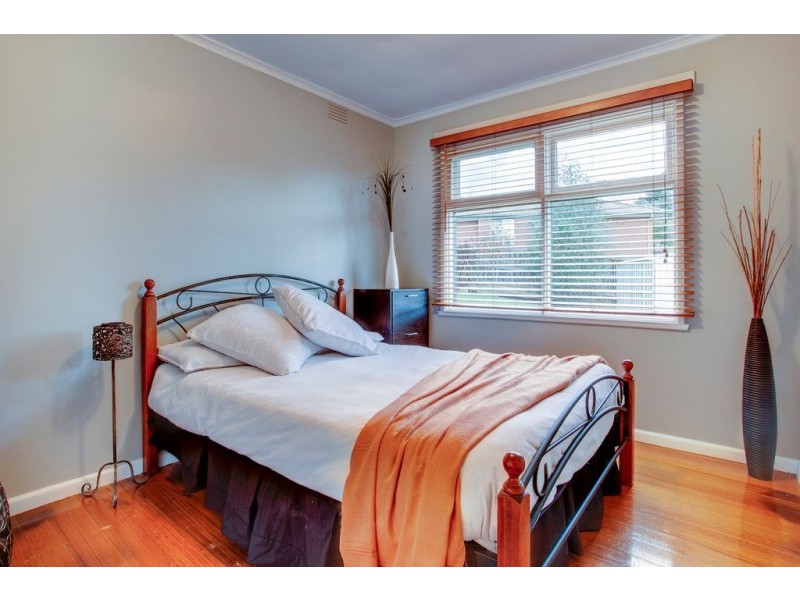 17 Weyburn Road, Boronia VIC 3155