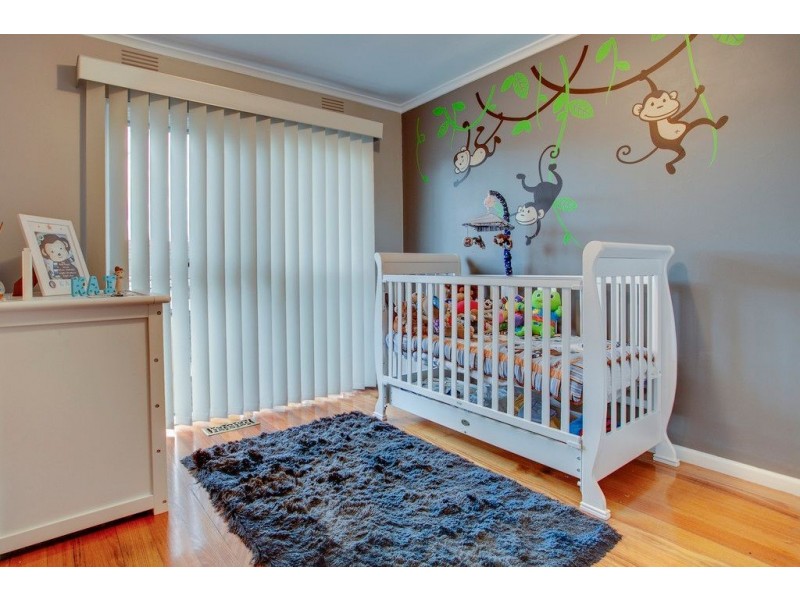 17 Weyburn Road, Boronia VIC 3155