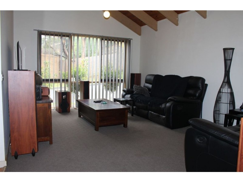 2 Debson Close, Boronia VIC 3155