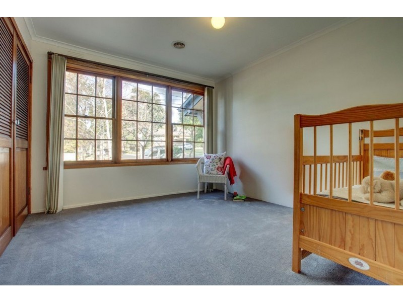 49 Ireland Avenue, Wantirna South VIC 3152