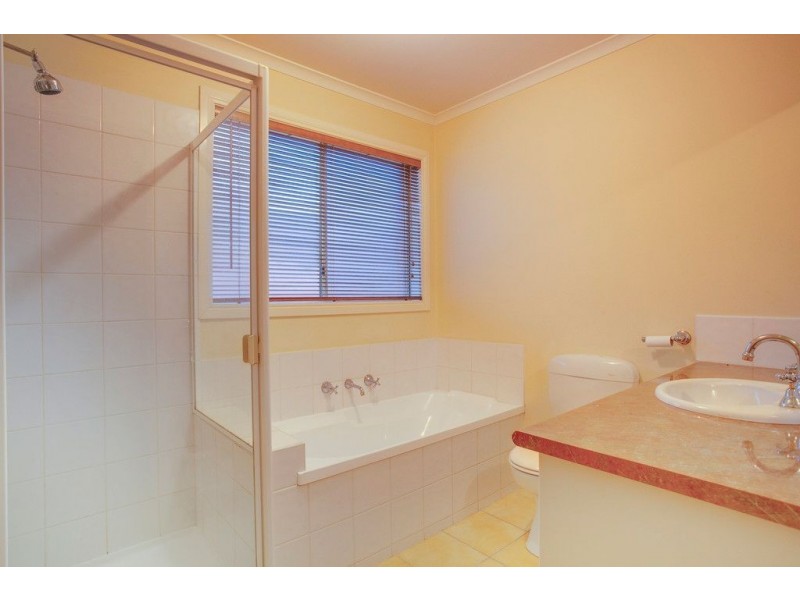 2/404 Scoresby Road, Ferntree Gully VIC 3156