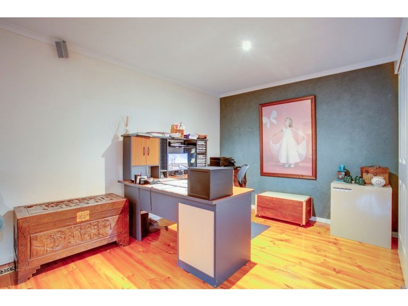 96 Landscape Drive, Mooroolbark VIC 3138