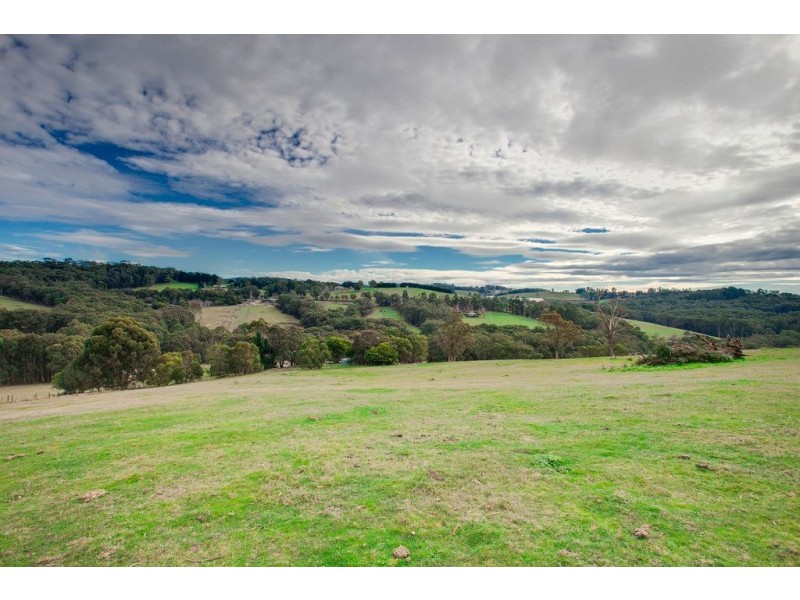 8 Eleanor Drive, Silvan VIC 3795