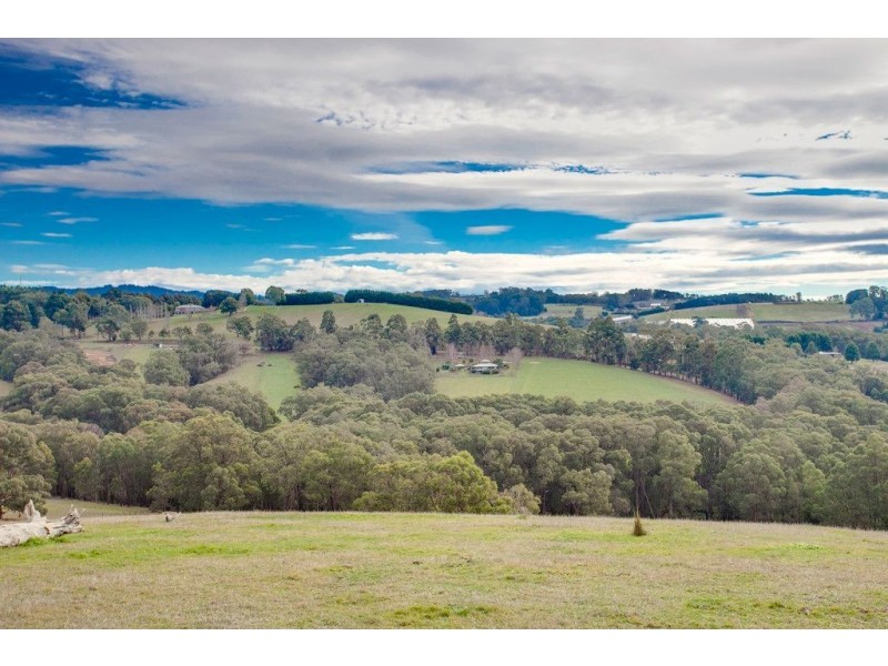 8 Eleanor Drive, Silvan VIC 3795