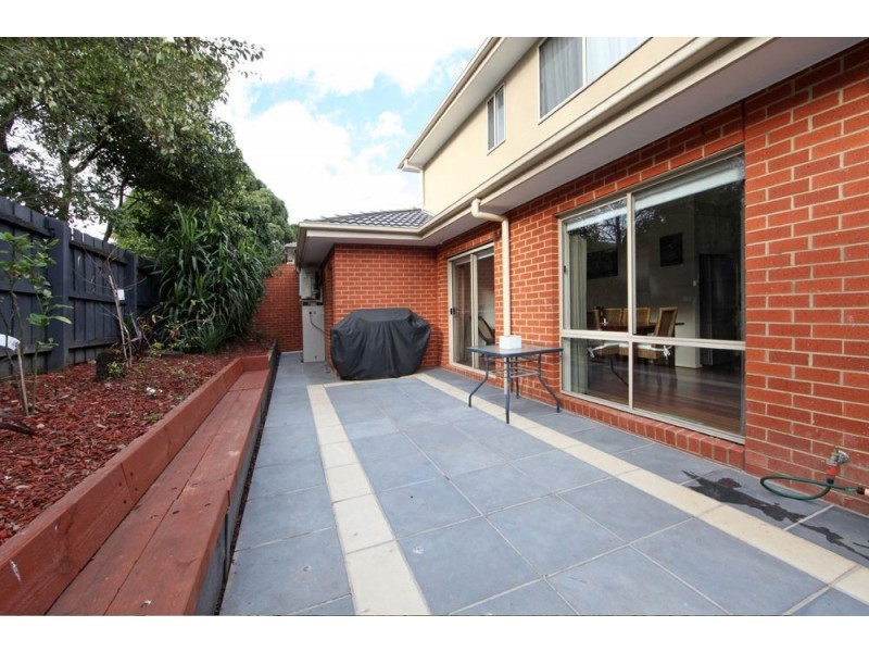 2/6 Berkley Street, Wantirna South VIC 3152