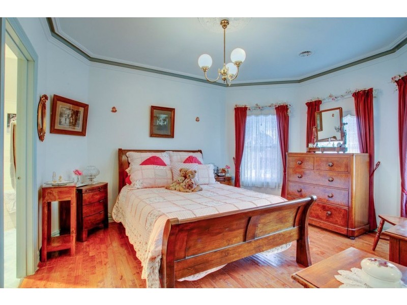 22 Peartree Place, Knoxfield VIC 3180