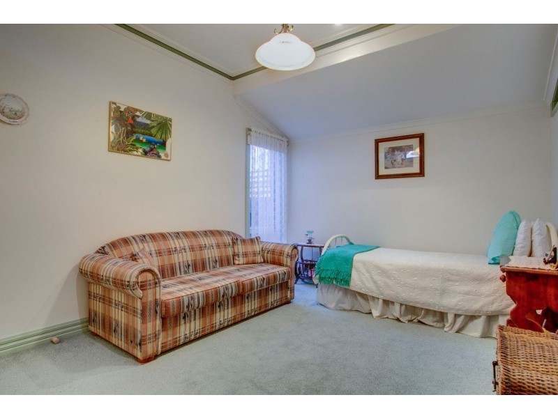 22 Peartree Place, Knoxfield VIC 3180