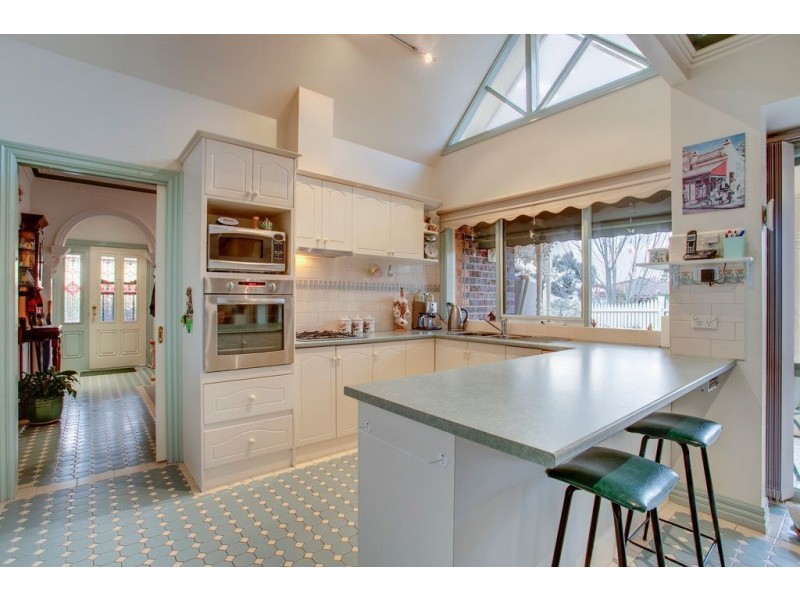 22 Peartree Place, Knoxfield VIC 3180