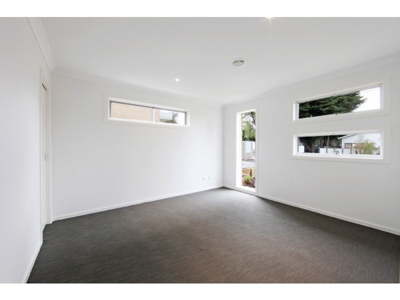 2/2 Tulip Crescent, Boronia VIC 3155