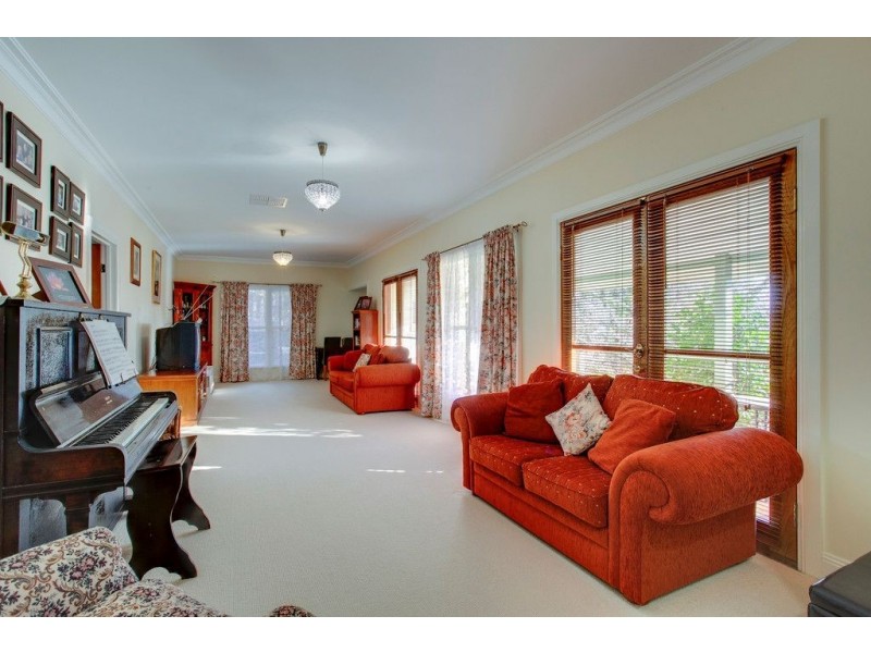 30 Kia Ora Parade, Ferntree Gully VIC 3156