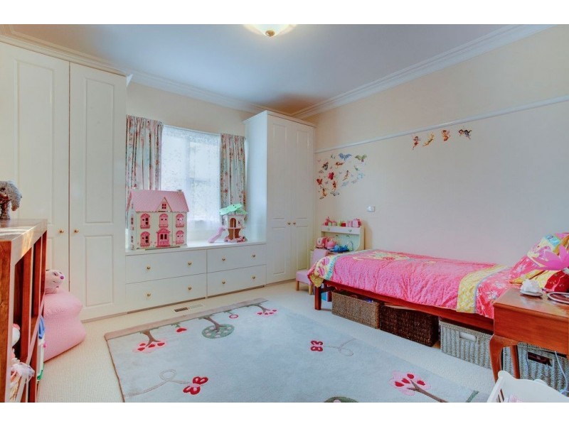 30 Kia Ora Parade, Ferntree Gully VIC 3156