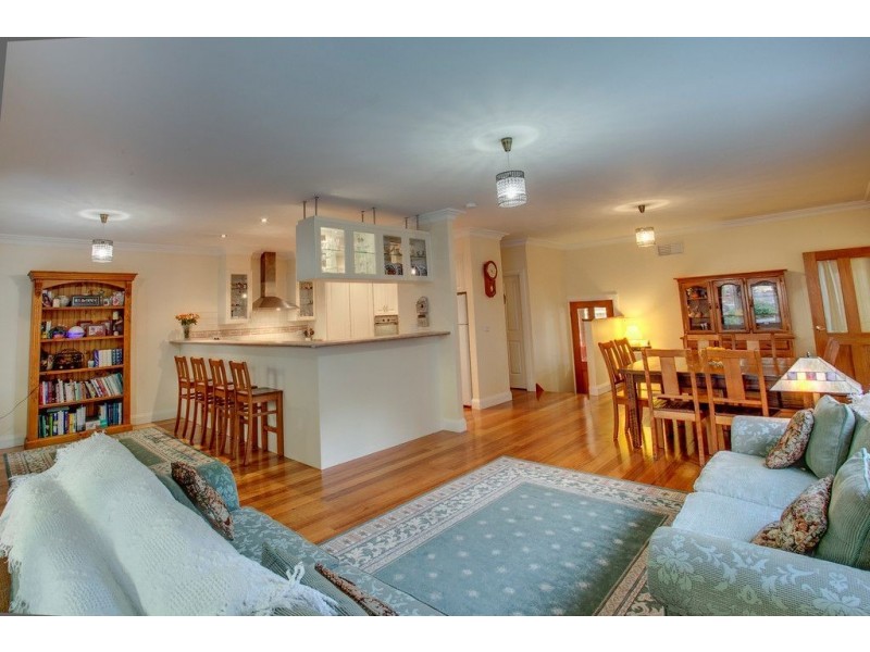 30 Kia Ora Parade, Ferntree Gully VIC 3156
