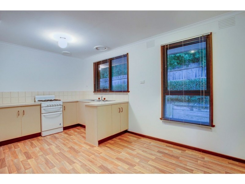 3/2 The Crescent (Facing Alma Avenue), Ferntree Gully VIC 3156