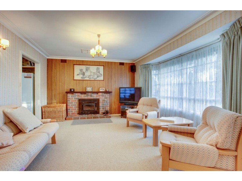 30 Latona Avenue, Knoxfield VIC 3180