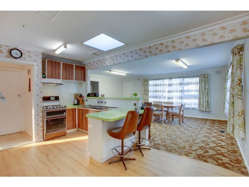 30 Latona Avenue, Knoxfield VIC 3180