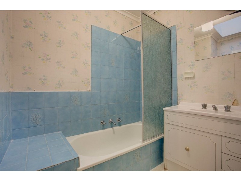 30 Latona Avenue, Knoxfield VIC 3180