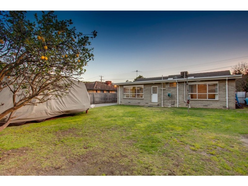 30 Latona Avenue, Knoxfield VIC 3180