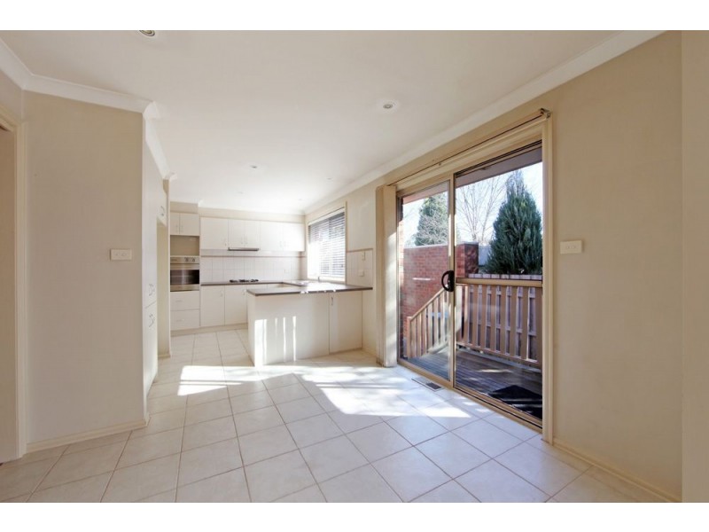 2/17 Westham Crescent, Bayswater VIC 3153