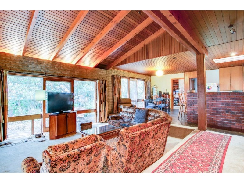 16 Mount Erin Road, Ferny Creek VIC 3786