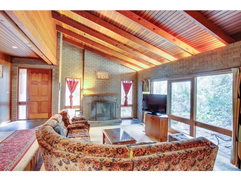 16 Mount Erin Road, Ferny Creek VIC 3786