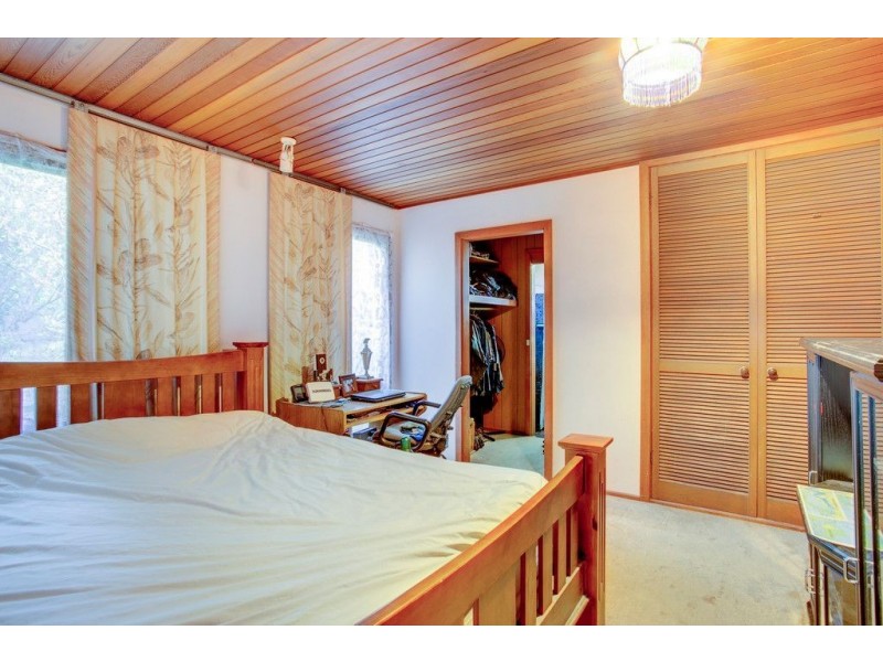 16 Mount Erin Road, Ferny Creek VIC 3786