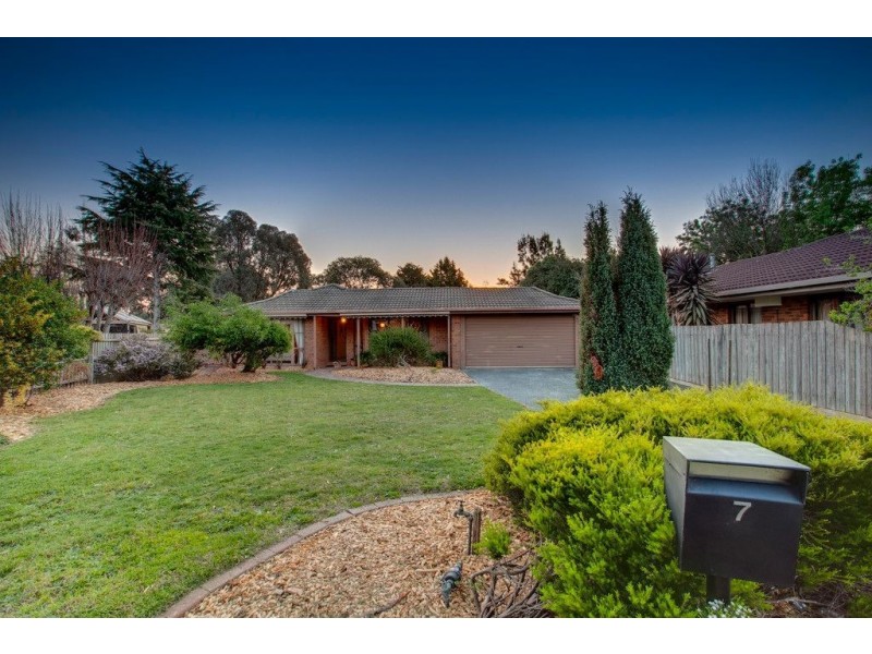 7 Baunton Court, Kilsyth South VIC 3137