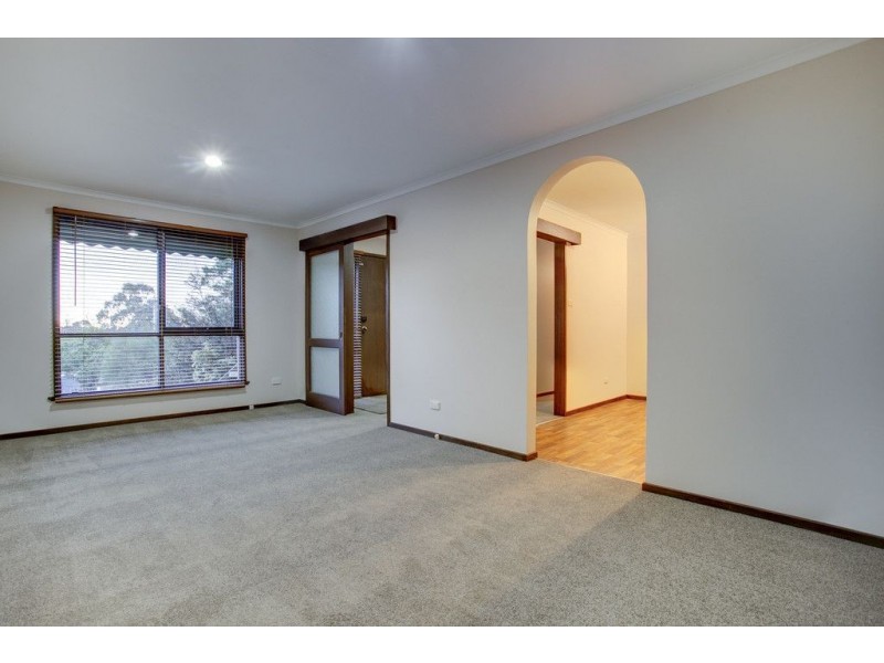 3/2 The Crescent, Ferntree Gully VIC 3156