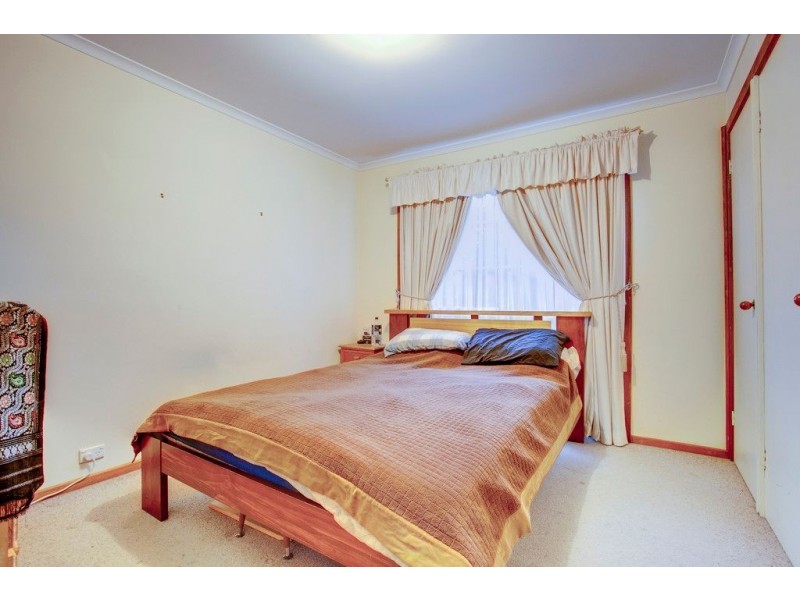 2/18 Moncoe Street, Boronia VIC 3155