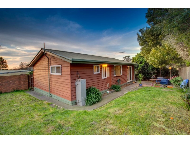 2/18 Moncoe Street, Boronia VIC 3155