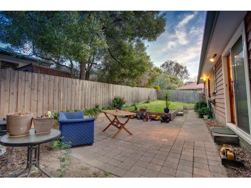 2/18 Moncoe Street, Boronia VIC 3155