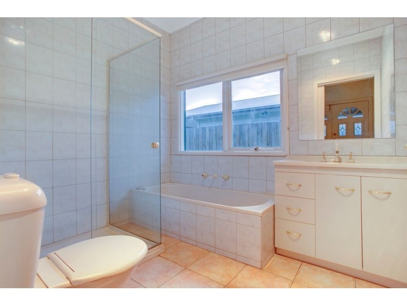 1/17 White Avenue, Bayswater VIC 3153