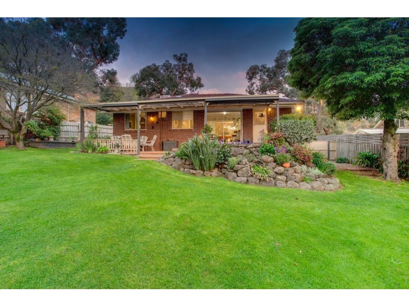 13 Anderson Street, Ferntree Gully VIC 3156