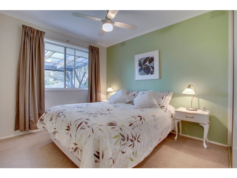 13 Anderson Street, Ferntree Gully VIC 3156