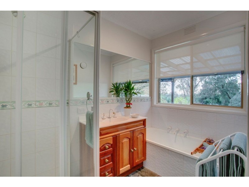 13 Anderson Street, Ferntree Gully VIC 3156