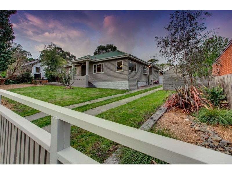 2 Leitch Street, Ferntree Gully VIC 3156