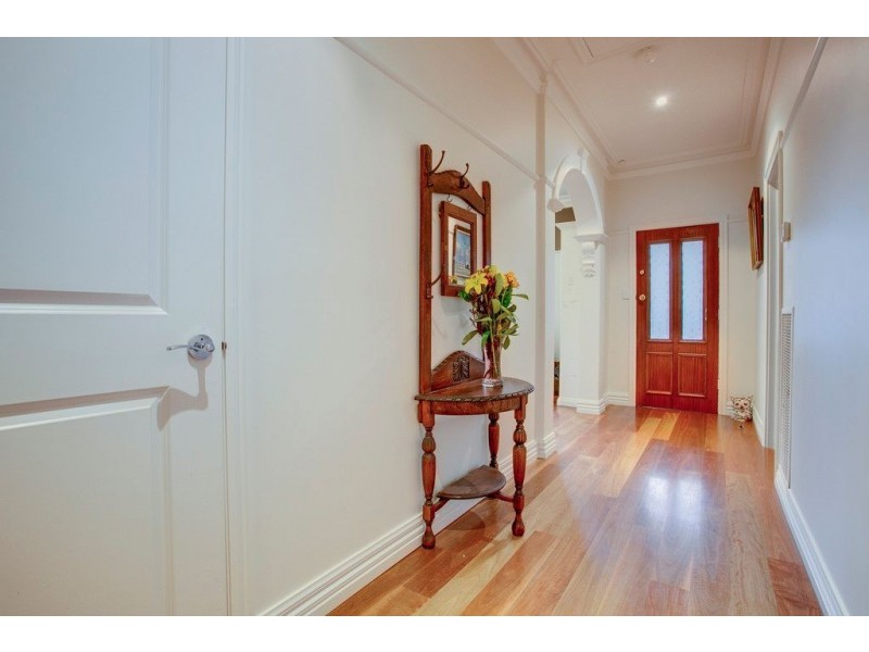 2 Leitch Street, Ferntree Gully VIC 3156