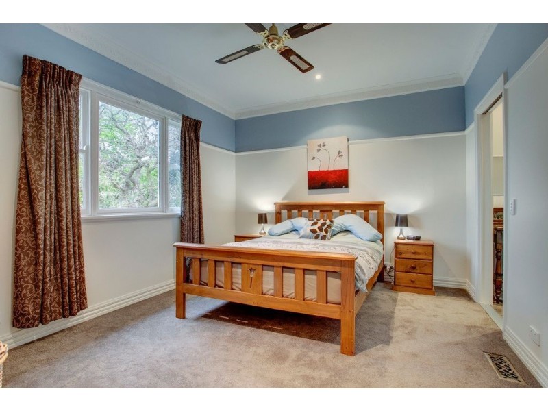 2 Leitch Street, Ferntree Gully VIC 3156