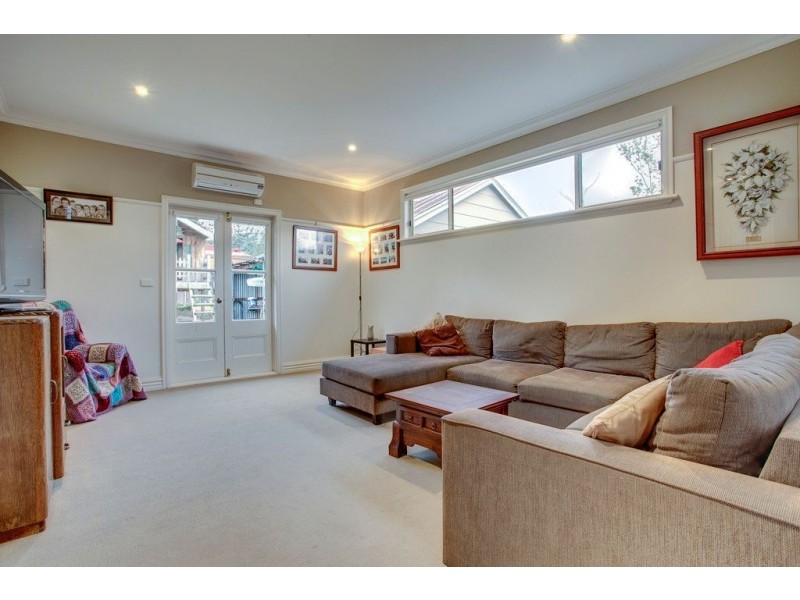 2 Leitch Street, Ferntree Gully VIC 3156