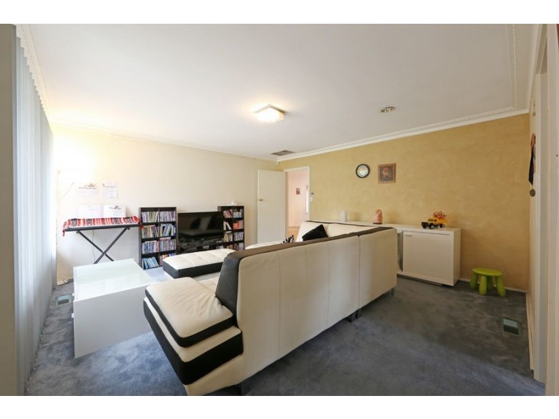 19 Winchester Drive, Bayswater North VIC 3153